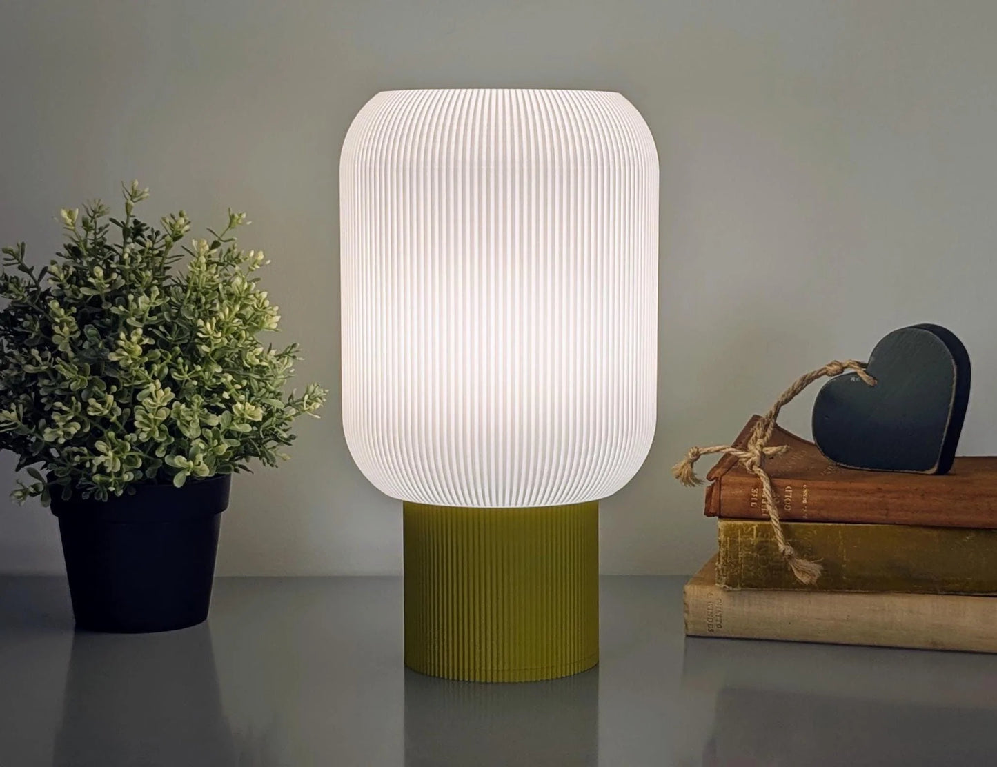 Modern Ribbed Table Lamp – 3D Printed LED Lamp